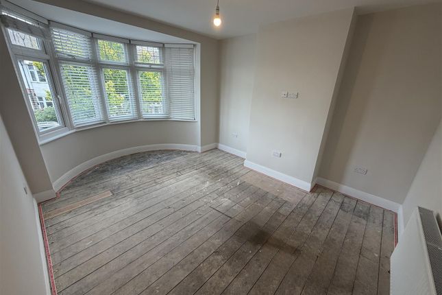 52, Elmfield Road, London photo 4