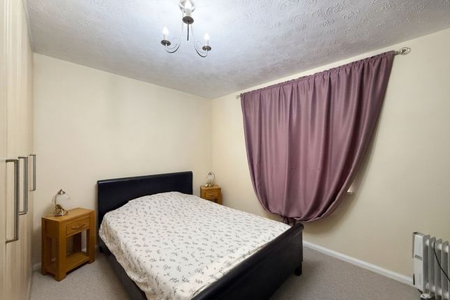 7 Shipley Court, Gateshead photo 5