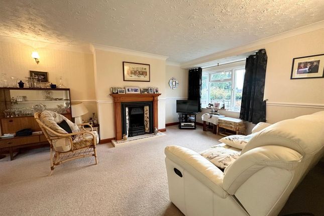 19, Ray Avenue, Nantwich photo 2