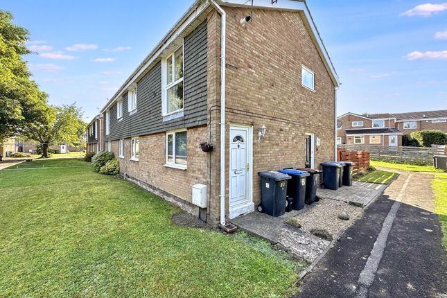 2-bed flat on 19, Lincoln Walk, Chester Le Street, £35,000