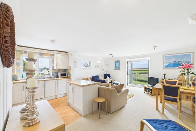 11 Piran Heights,, Upton, Cornwall photo 4