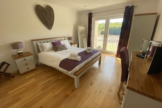11, Castle Hall Road, Milford Haven photo 3