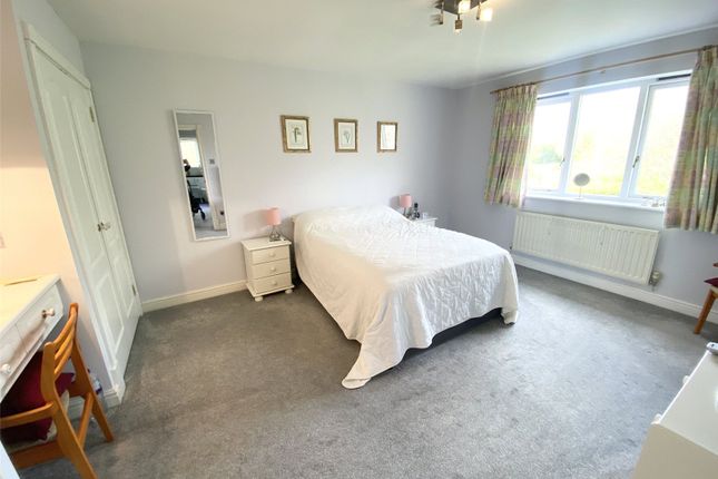 29, Donnerville Close, Telford photo 4