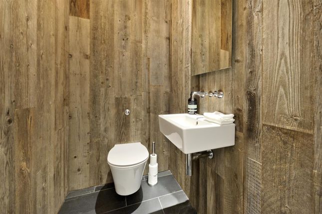 Apartment 2, Great Titchfield Street, London photo 3