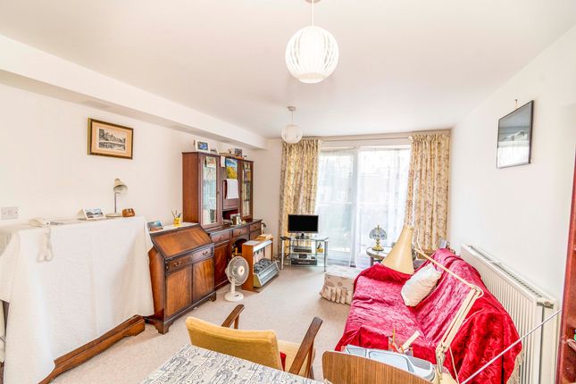 Flat for sale in Seacole Gardens, Southampton, Hampshire