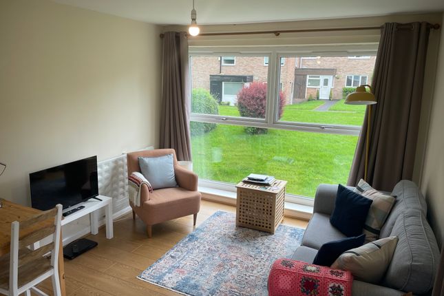 Thumbnail Flat to rent in West Hill Avenue, Leeds