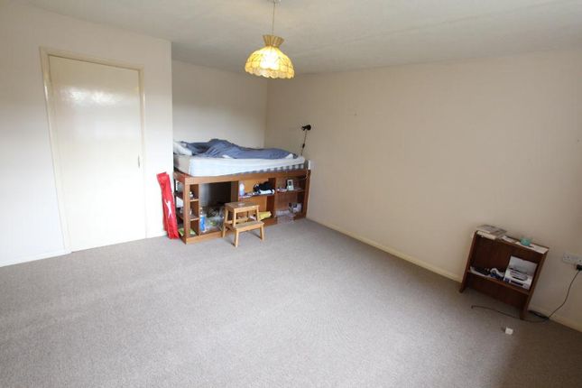 16 Chartwell, Mount Hermon Road, Woking photo 2