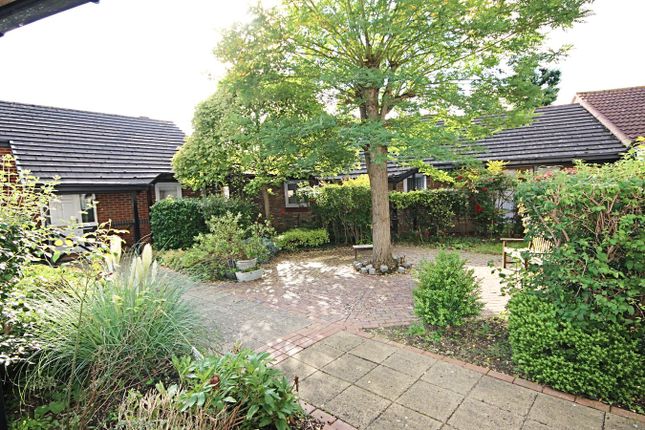 11 Orchard Lea, High Wych Road, Sawbridgeworth photo 3