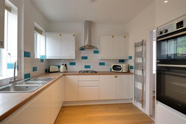 Room 3, 98, Upper Brighton Road, Lancing photo 4