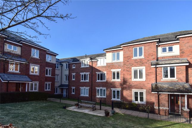 Thumbnail Flat to rent in Stratford Gardens, Bromsgrove, Worcestershire
