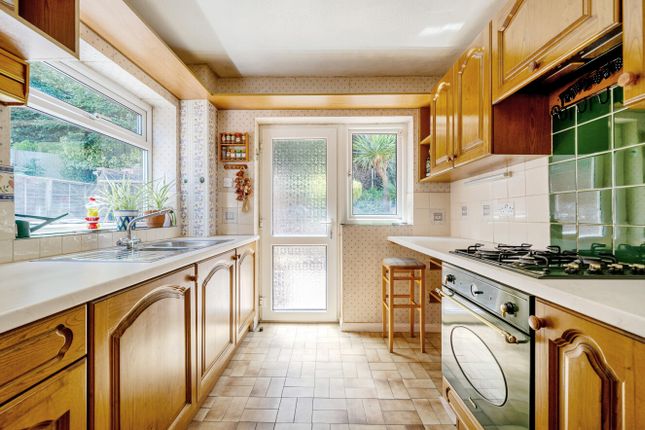 144, Broadacres, Surrey photo 3