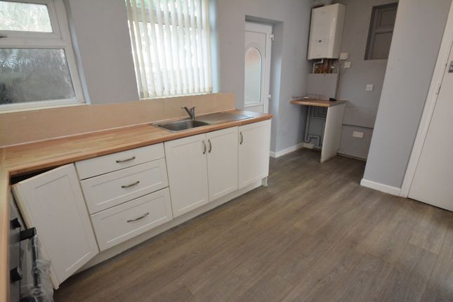 13, Waverley Crescent, Droylsden photo 4