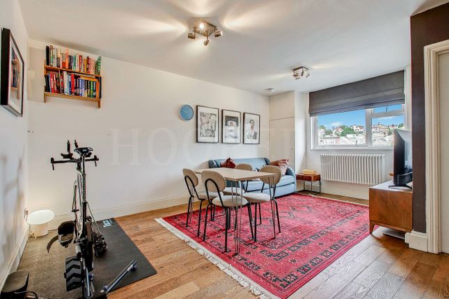 30, Sancroft Close, London photo 2