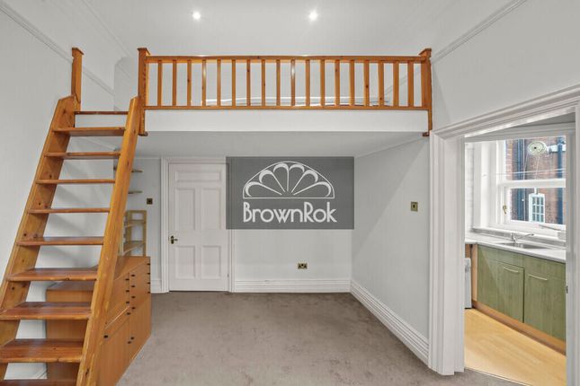 Flat 9, 1–2 Embankment Gardens, London photo 3