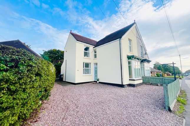 2 bed property for rent in Chase Road, Burntwood WS7