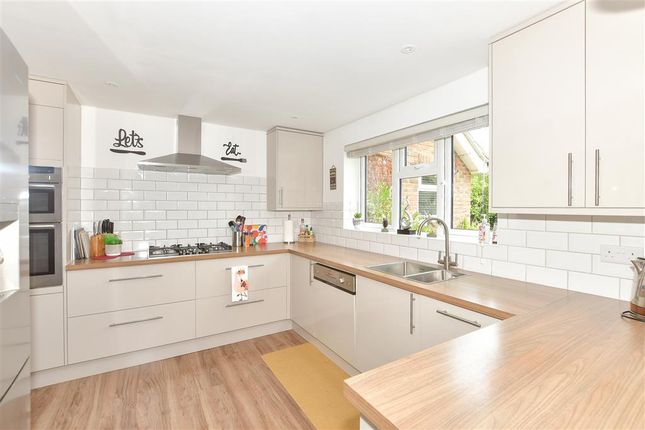 Kitchen/ Dining Area