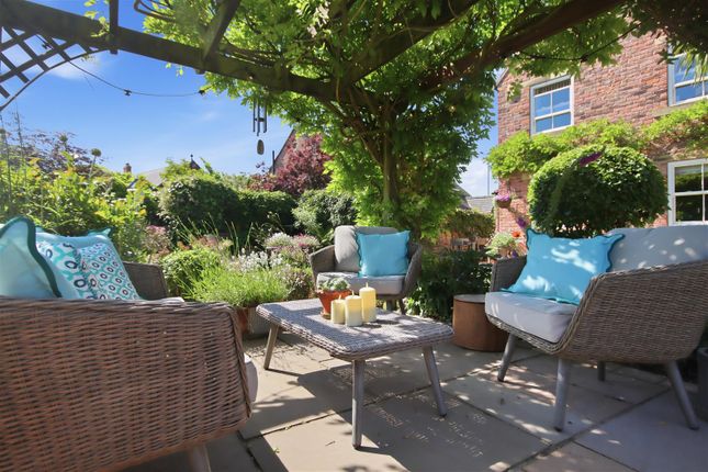 The Red Brick House, 6, Speetley View, Chesterfield photo 3