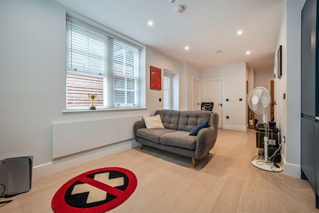 1, Flat 5, Station Road, Reading photo 4