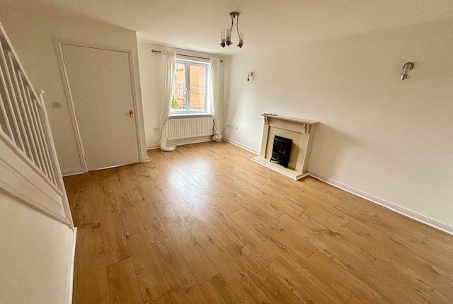 19, Iona Gardens, St. Helens photo 3