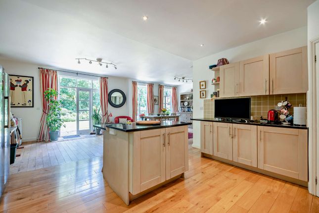 Arnage House,, Garden Close Lane, Berkshire photo 4