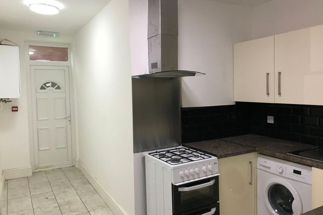 29 Kenyon Lane, Manchester photo 5
