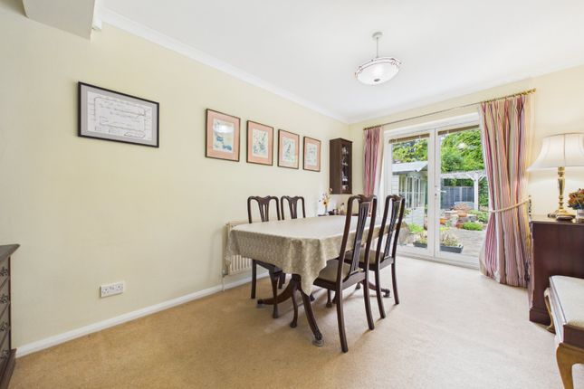 10, Godstow Close, Reading photo 4
