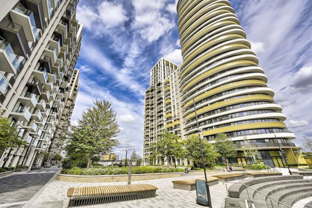 Flat for sale in White City Living, White City