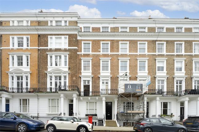 Flat 3, 9, Ladbroke Square, London photo 3