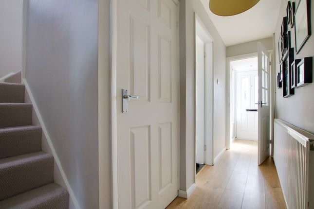 8 Callan Close, Leicester photo 5