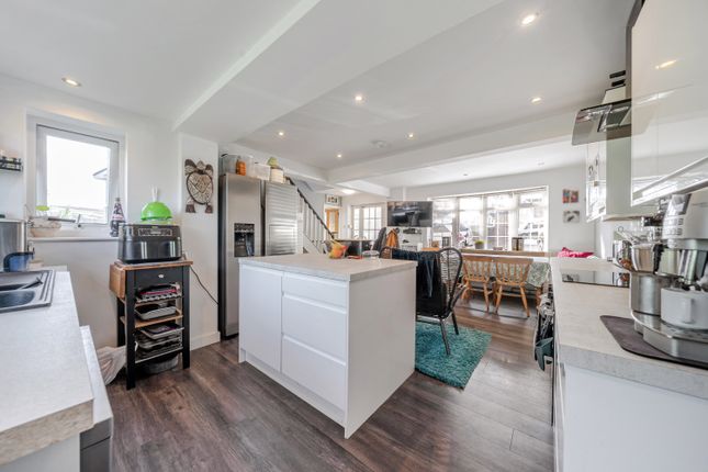 12, REGAL CLOSE, SOWERBY BRIDGE photo 4