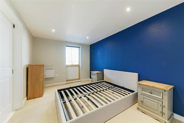 Flat for sale in Reed House, Durnsford Road, London
