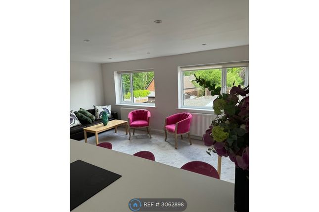 Raymar, Steels Lane, Oxshott, Leatherhead photo 3