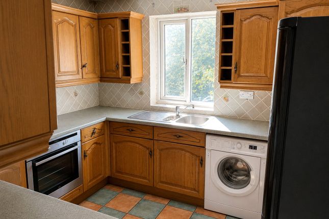 86, Courtland Grove, London photo 4