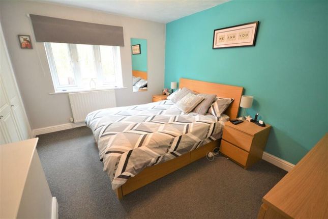 14, Lancelot Close *, Newton Aycliffe photo 5