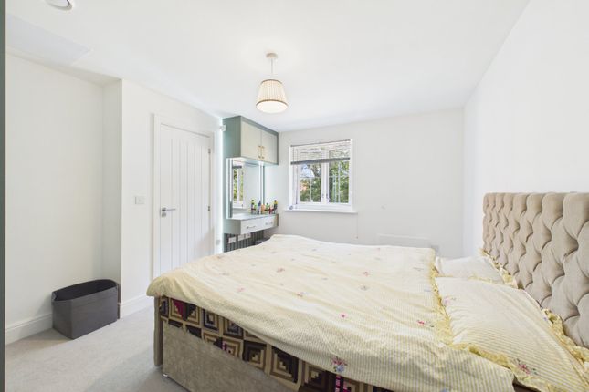 65, Millet Road, Wokingham photo 4