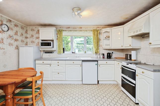 14, Forsyth Close, East Malling photo 4