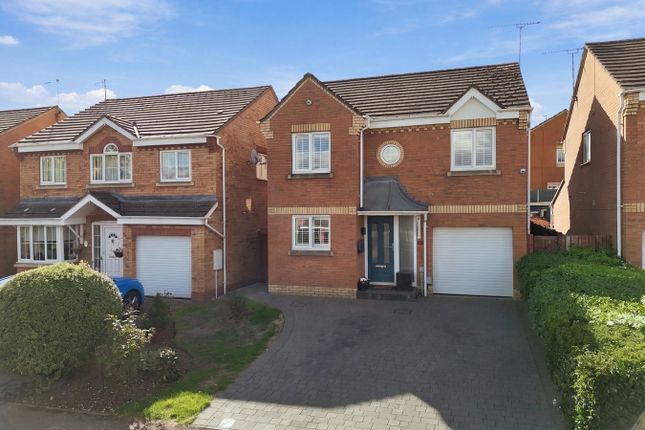 7, Redwing Close, Stevenage photo 2