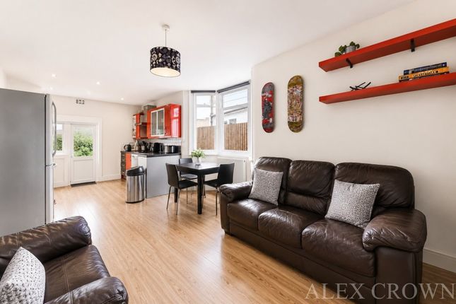 130, Falkland Road, London photo 2