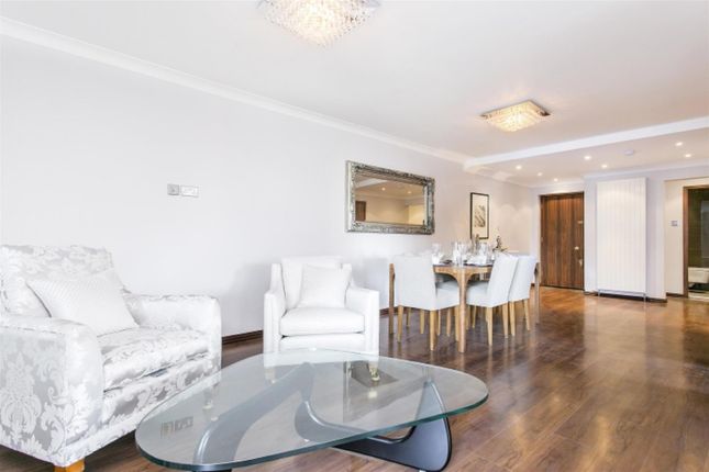 Flat for sale in Hyde Park Towers, 1 Porchester Gate, Hyde Park