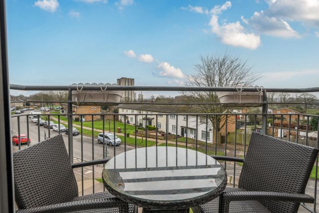 Flat Fourteen, Sharp Court, Stevenage photo 3
