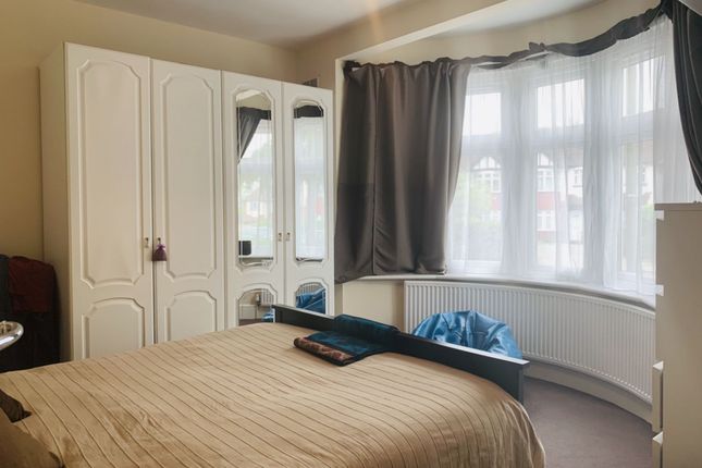 Flat for sale in West View Close, Neasden