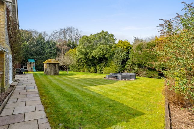Flint Cottage, Hazelwood Lane, Coulsdon photo 3