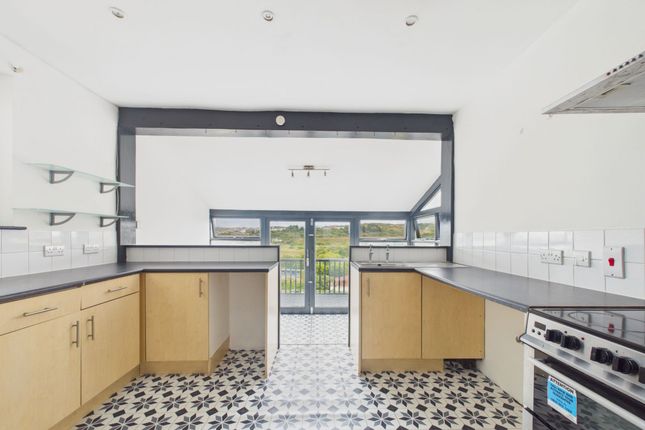 40 Plas Y Gamil Road, Goodwick photo 4