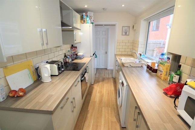 Flat to rent in Newland Street West, City Centre, Lincoln
