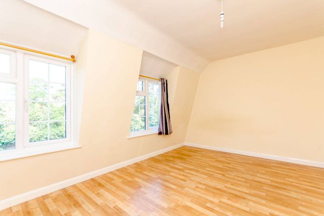 Thumbnail Flat to rent in London Road, Burpham, Guildford