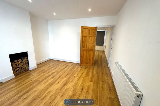 Alston Road, Barnet photo 2