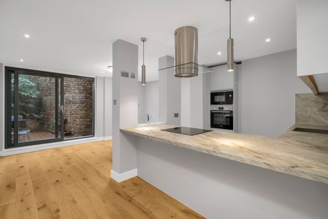 Thumbnail Flat for sale in Burnaby Street, London