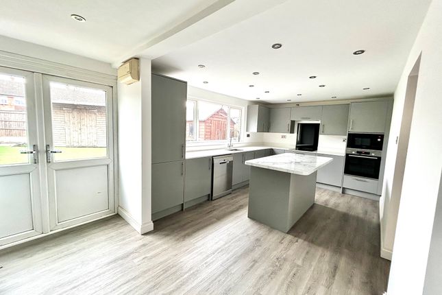 17, Hawthorn Way, Market Drayton photo 2