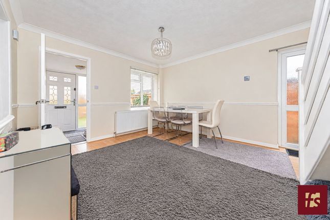 Fortrose Close, Sandhurst photo 4