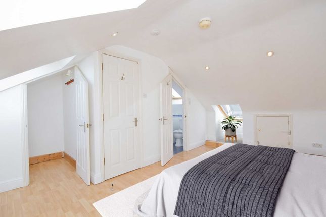 Property to rent in Osier Mews, London